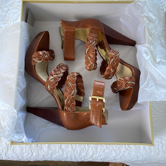 Gorgeous MICHAEL KORS high hill sandals size 9. New - Picture 9 of 12
